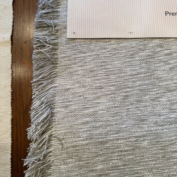 Avante Brand New Premium Table Runner Gray and White Heather - Picture 2 of 5